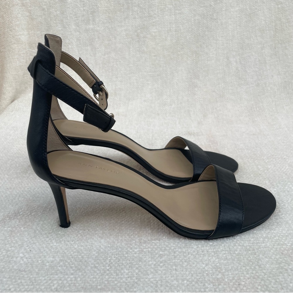 Ann Taylor Black Heeled Sandals
